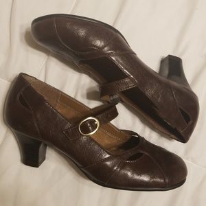 NEW A2 Heelrest shoes by Aeresoles  6.5